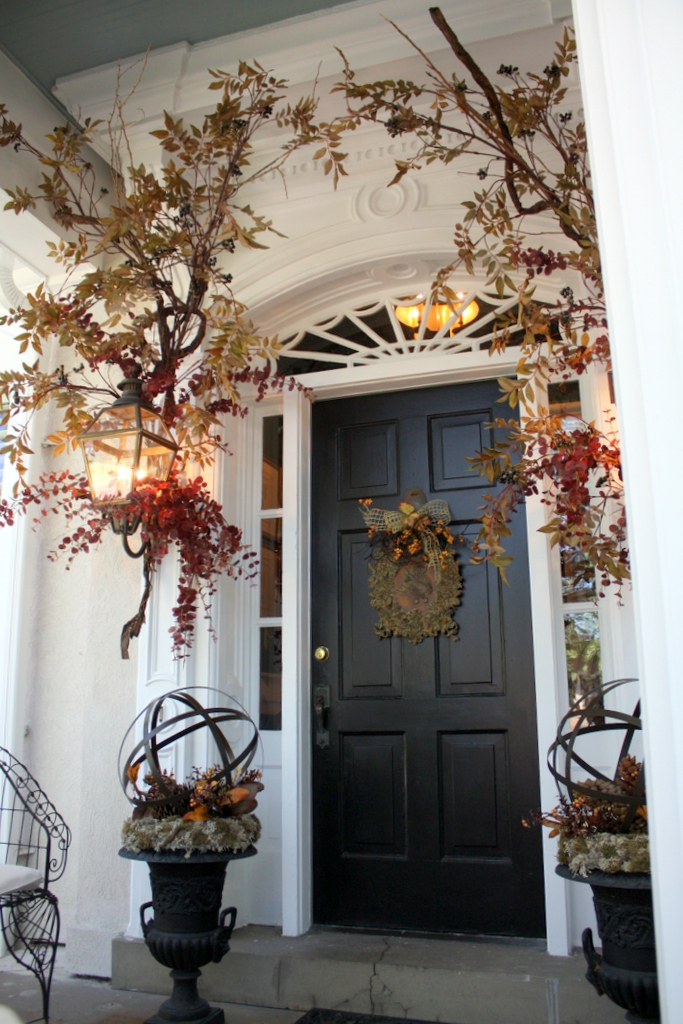 Αποτέλεσμα εικόνας για how to decorate the front door for fall